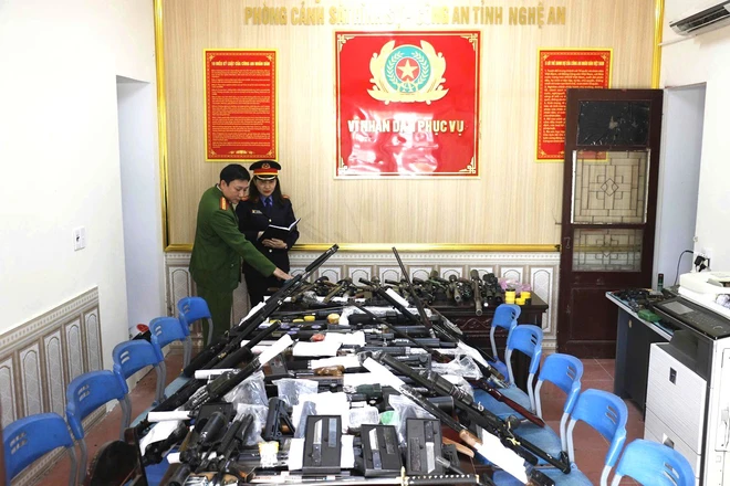 Triệt phá đường dây chế tạo, mua bán, tàng trữ vũ khí quân dụng, bắt 42 đối tượng