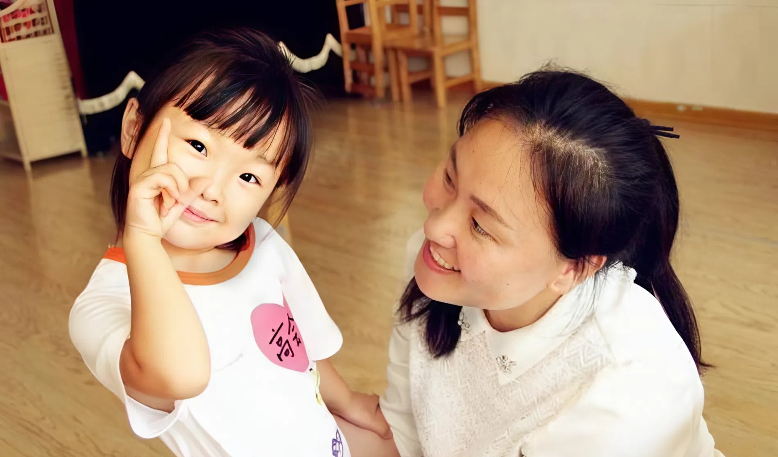 Một hành động khôn vặt của trẻ khiến nhiều cha mẹ lầm tưởng là EQ cao