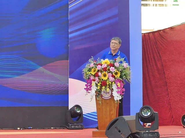 Hàng chục ngàn học sinh mừng Ngày truyền thống học sinh, sinh viên Việt Nam