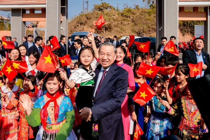 Tổng Bí thư Tô Lâm dự Lễ khánh thành trường nội trú liên cấp Tiểu học – Trung học cơ sở Si Pa Phìn tỉnh Điện Biên