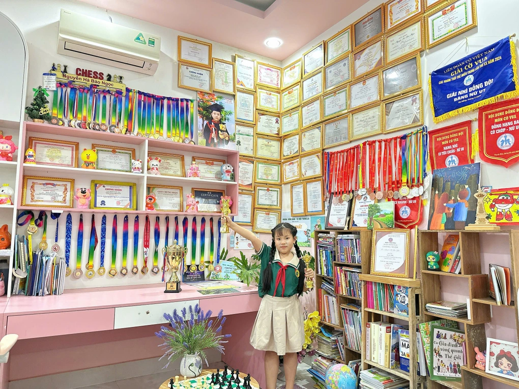 Học sinh lớp 3 sở hữu gần 90 huy chương Toán, cờ vua và nghệ thuật