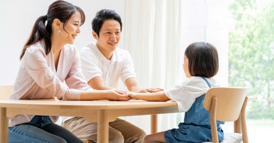 Sức khỏe trẻ em không bắt đầu từ bệnh viện, mà từ sự bình an của người lớn