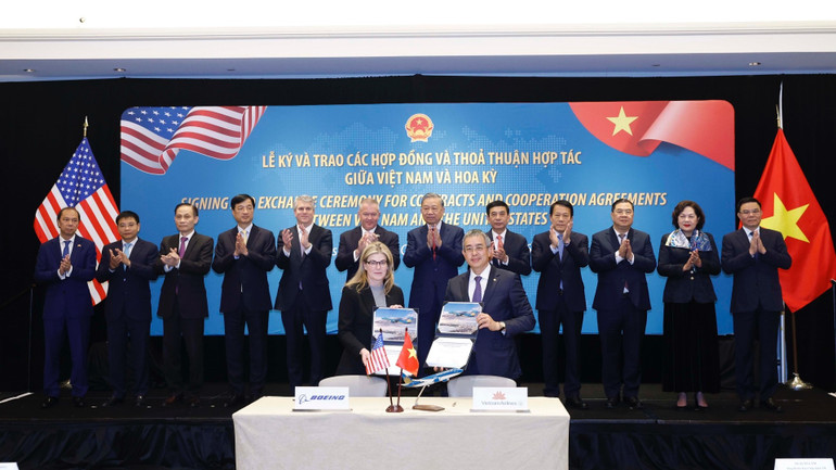 Ký kết các hợp đồng, thỏa thuận hợp tác giữa Việt Nam và Hoa Kỳ