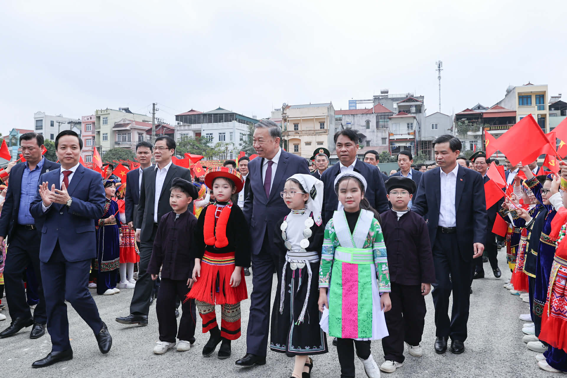 Giữ lòng dân – giữ đất nước