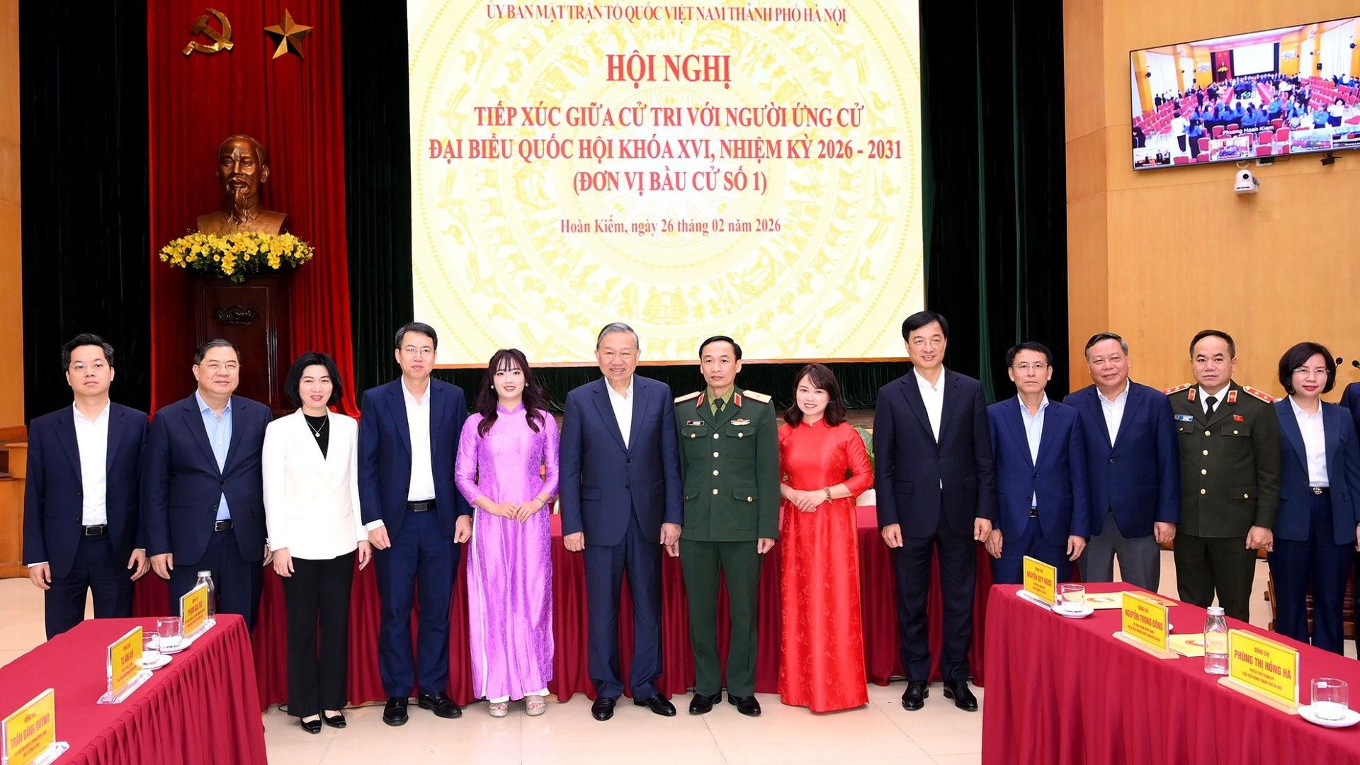 Tổng Bí thư Tô Lâm và ứng cử viên đại biểu Quốc hội tiếp xúc cử tri, vận động bầu cử tại Hà Nội