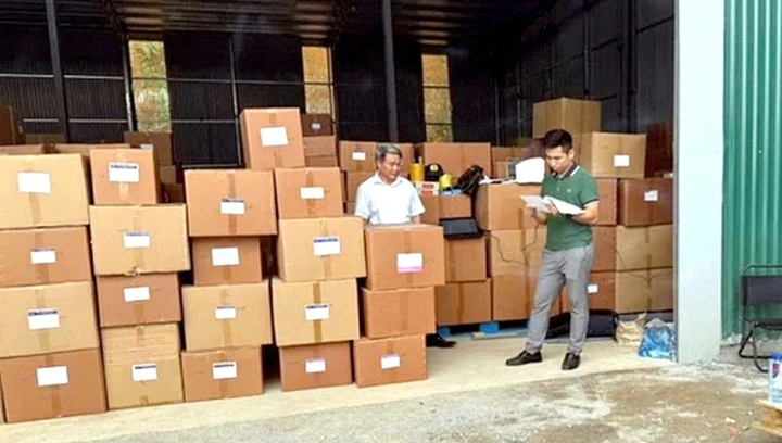 100 tấn thực phẩm chức năng giả Lót tay tiền tỷ cho đoàn kiểm tra