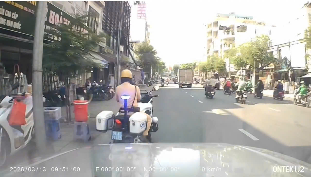 CSGT TPHCM mở đường đưa sản phụ đến bệnh viện kịp thời