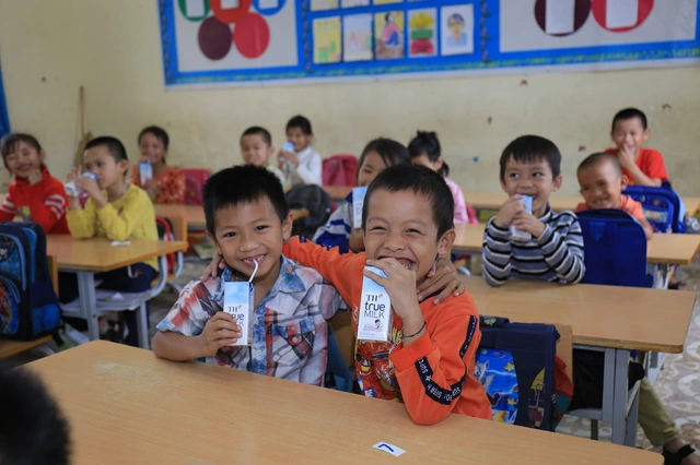 Dùng sữa và các chế phẩm từ sữa thế nào để trẻ phát triển tối ưu chiều cao và trí tuệ