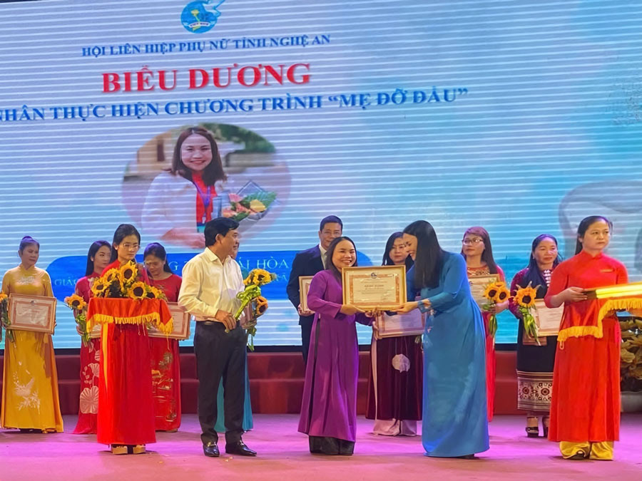 Nữ giáo viên bền bỉ nâng đỡ giấc mơ cho học trò khó khăn