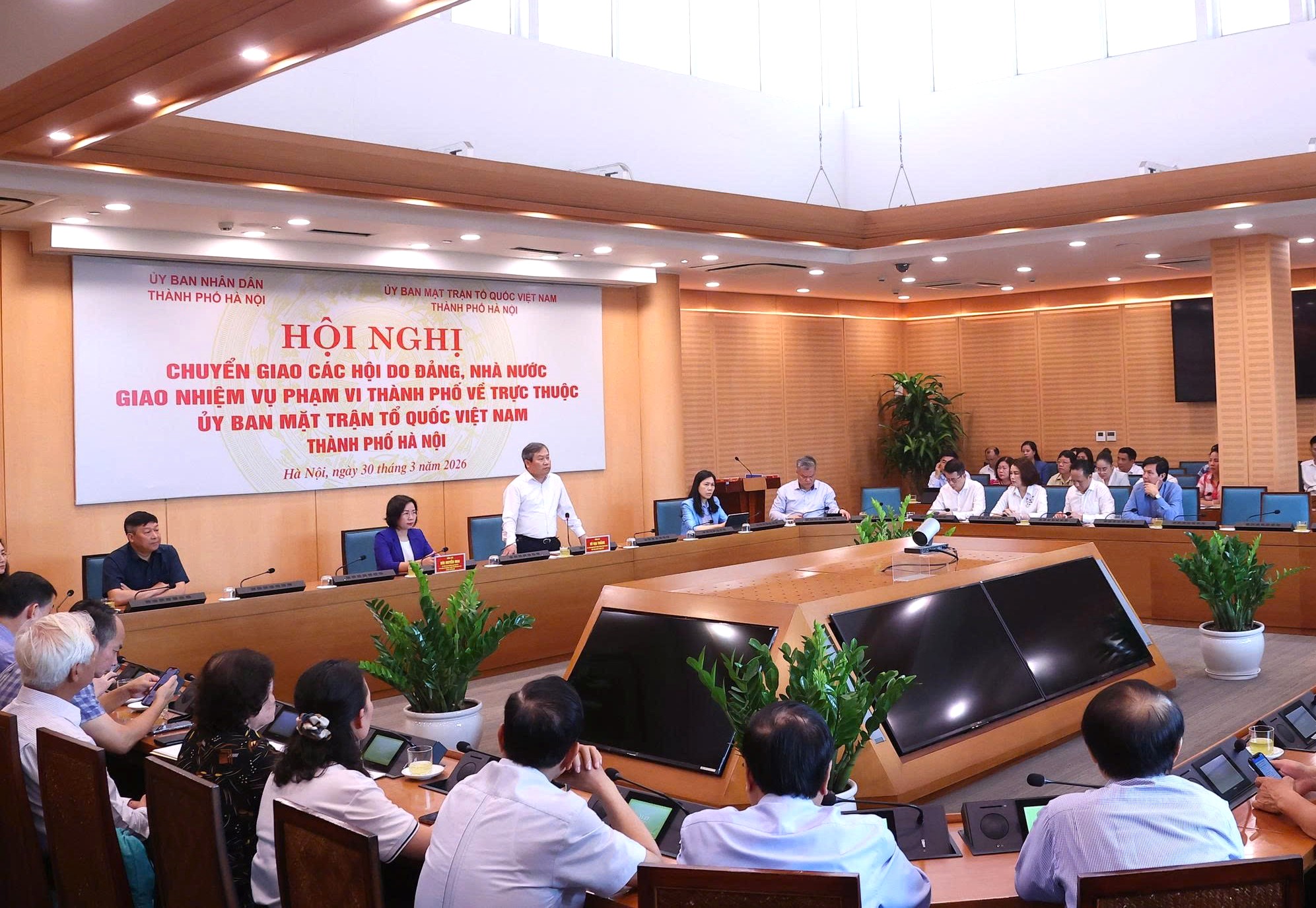 Hà Nội Chuyển giao nguyên trạng 18 hội do Đảng, Nhà nước giao nhiệm vụ, về Ủy ban MTTQ Việt Nam thành phố