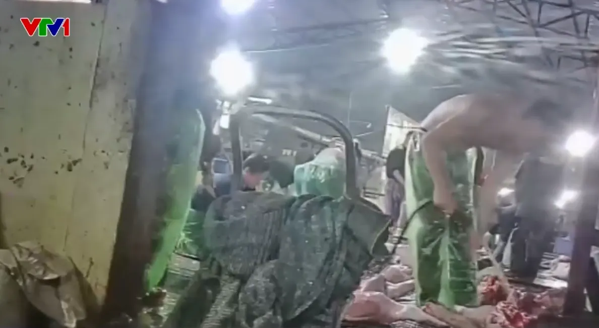 Hàng trăm trường tiểu học, mầm non ở Hà Nội liên quan đến đường dây thịt lợn bệnh