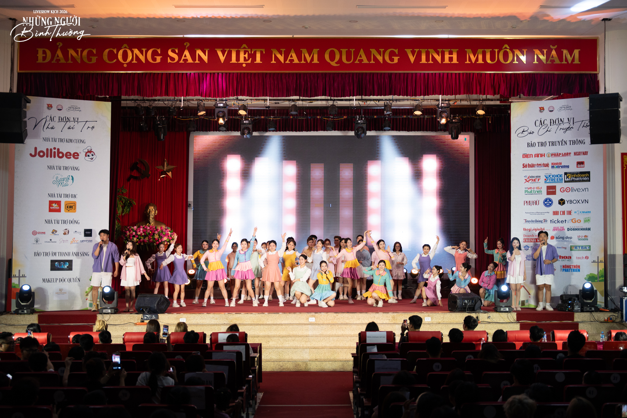 Sức nóng từ những trái tim yêu kịch tại đêm diễn “Những Người Bình Thường”