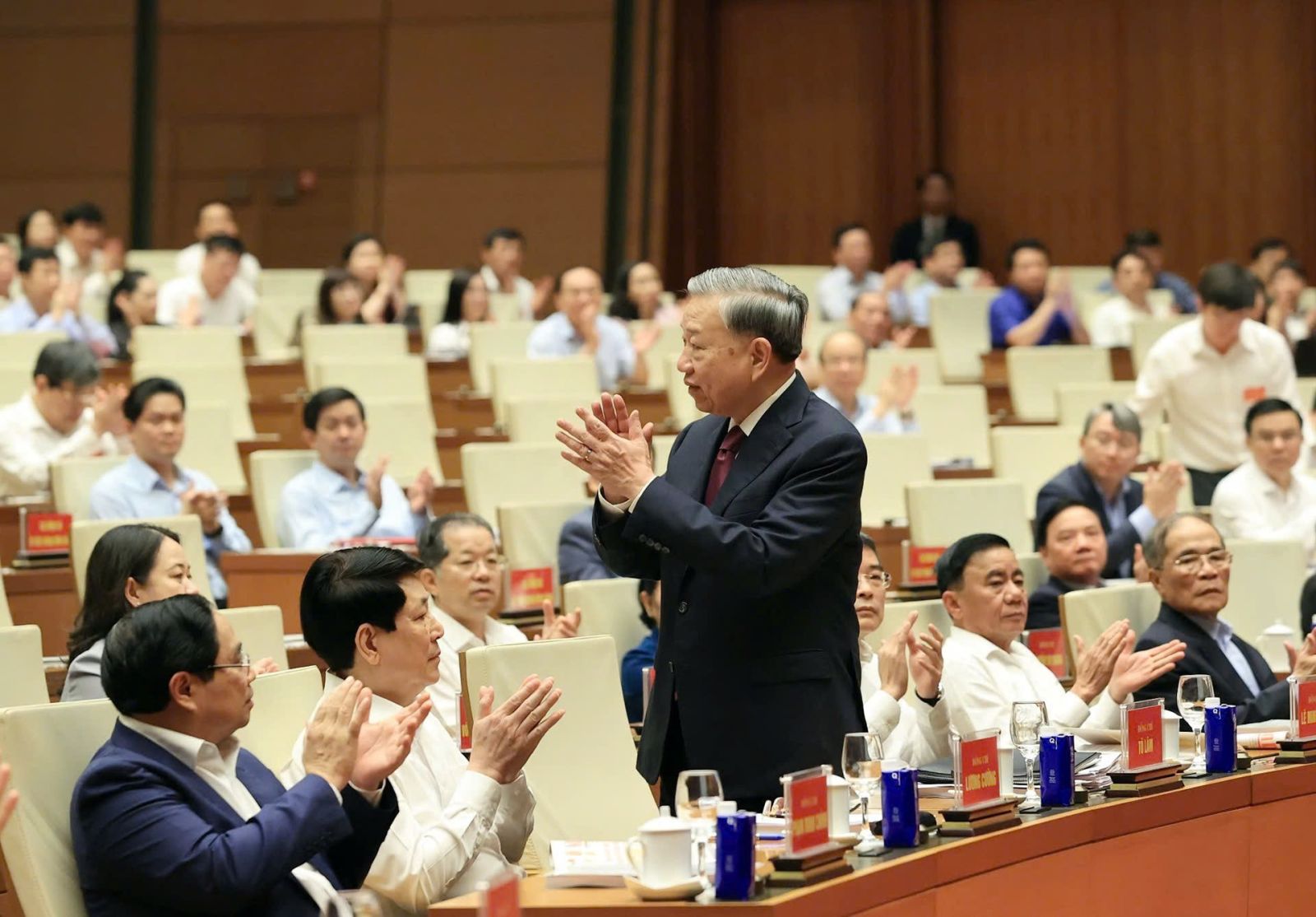 Gần 2,2 triệu đảng viên học tập, quán triệt và triển khai thực hiện Nghị quyết TW 2