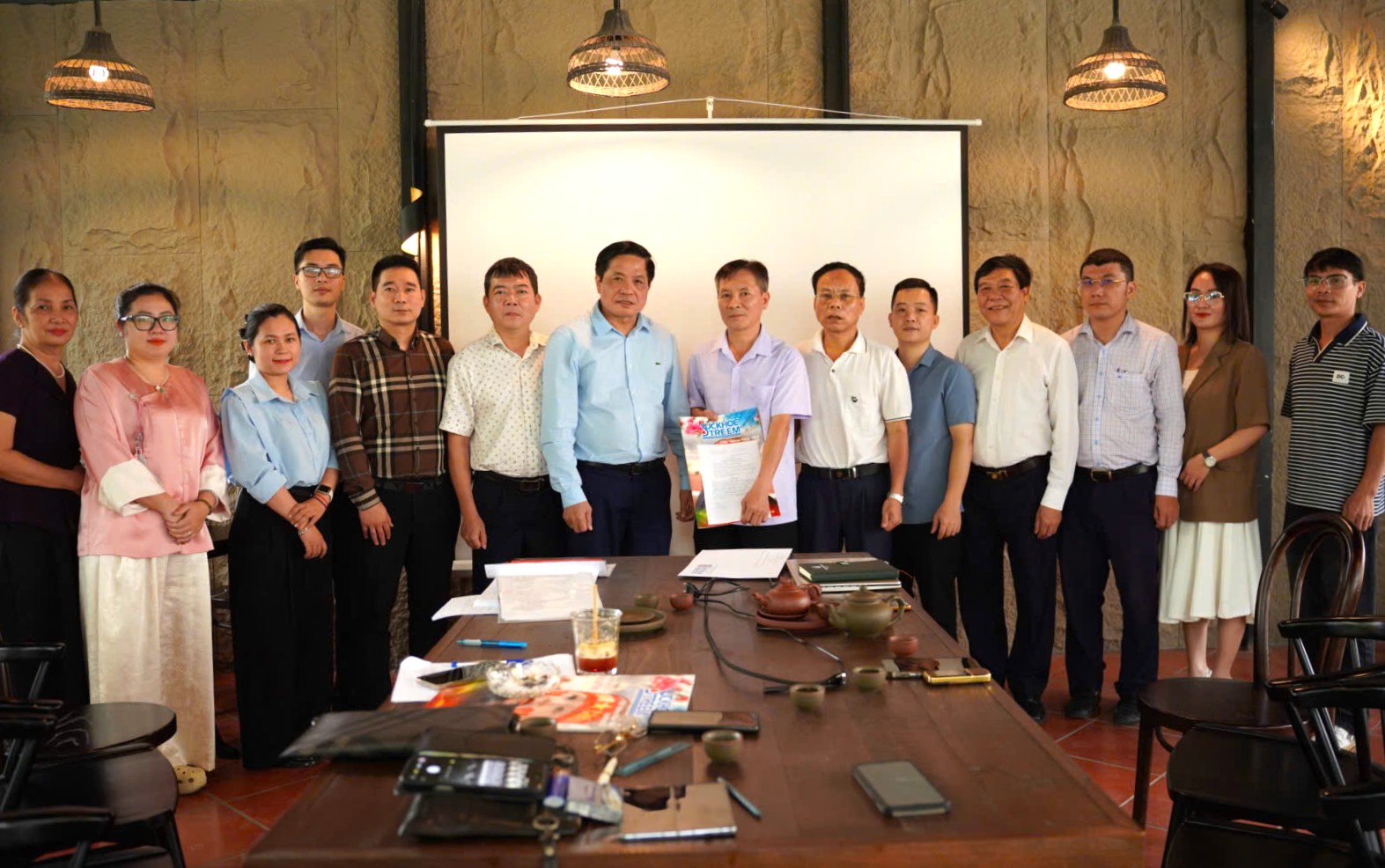 Trao quyết định bổ nhiệm Trưởng ban Bạn đọc và CTV Tạp chí Sức khỏe Trẻ em