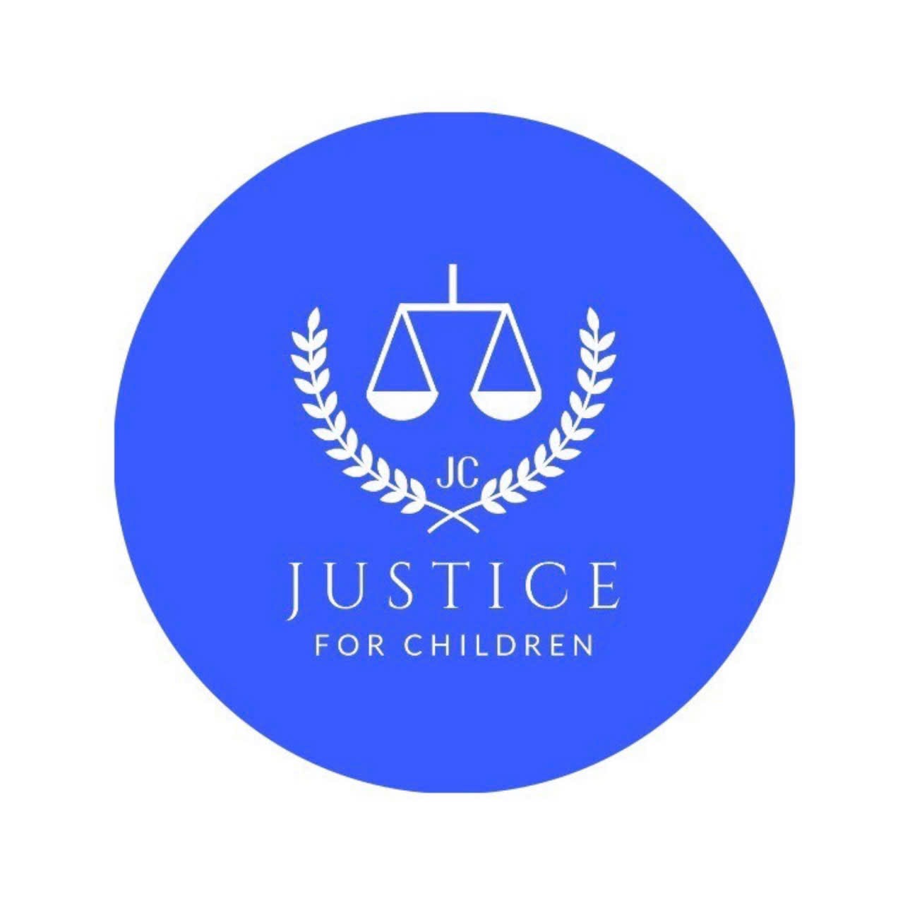 Câu lạc bộ Công lý vì trẻ em - trường đại học Luật Hà Nội.