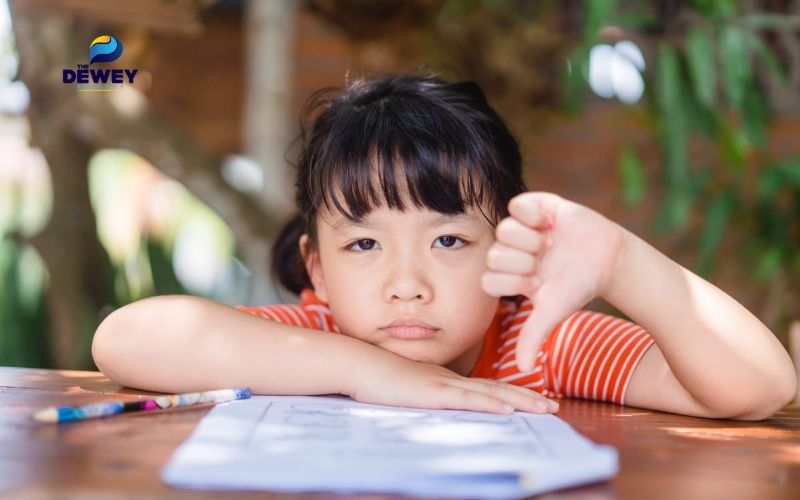 Có nên cho con học thêm không Lợi ích và tác hại tiềm ẩn