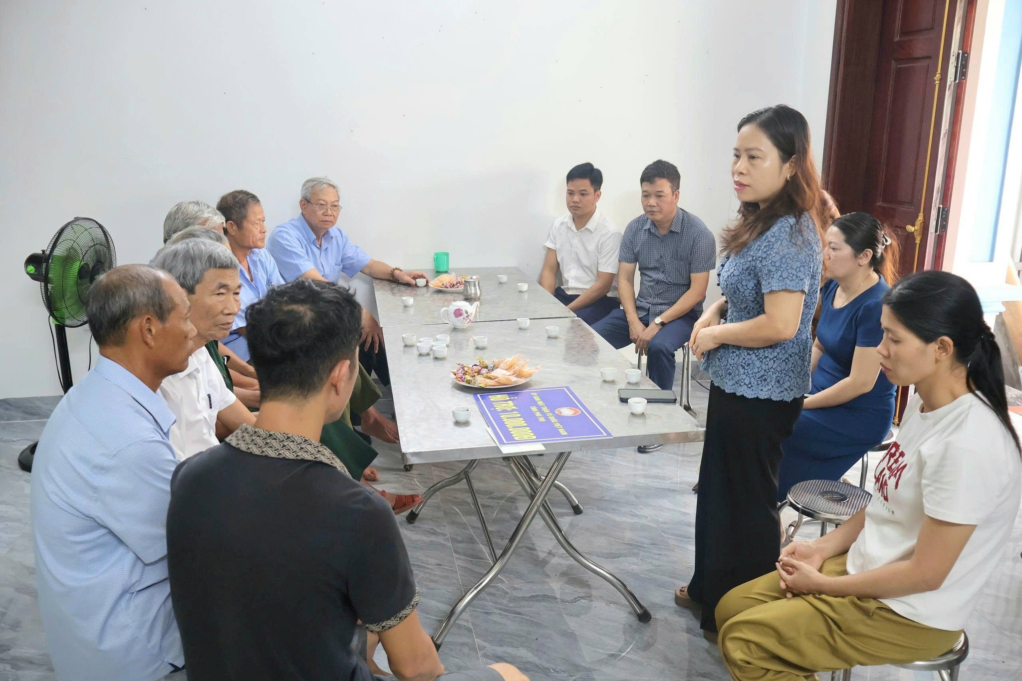 Phú Thọ Động viên và trao tiền hỗ trợ gia đình có trẻ em bị đuối nước tại xã Bản Nguyên