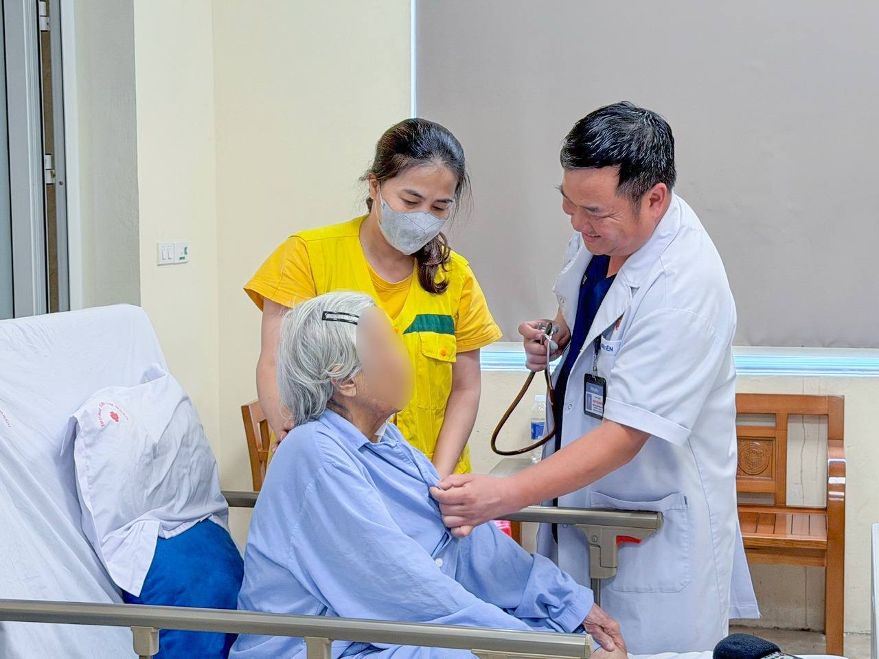 Bệnh viện E Thành công với kỹ thuật thay van tim không cần mổ TAVI cho bệnh nhân cao tuổi