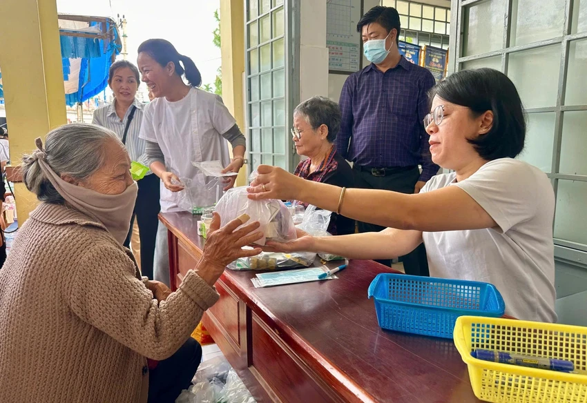 12 nhóm người bệnh được ưu tiên cấp thuốc miễn phí từ ngày 10-7