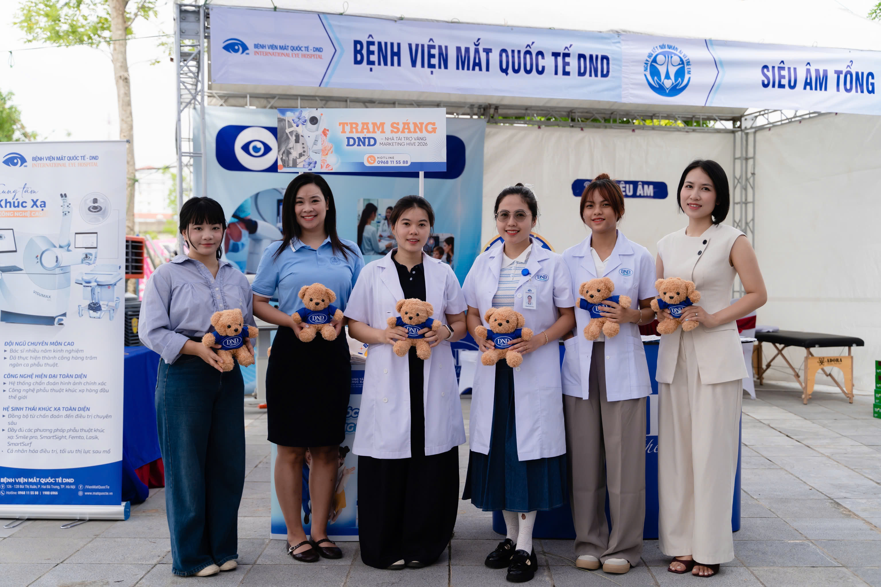 Bệnh viện Mắt Quốc tế DND trao 2 000 suất khám mắt miễn phí cho trẻ em khuyết tật