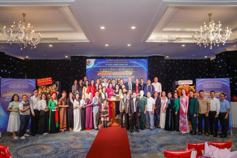Văn phòng đại diện Tạp chí Sức khỏe trẻ em tại TPHCM ký kết hợp tác với Viện Nghiên cứu phát triển bảo tồn Văn hóa Nghệ thuật Đông Nam Á