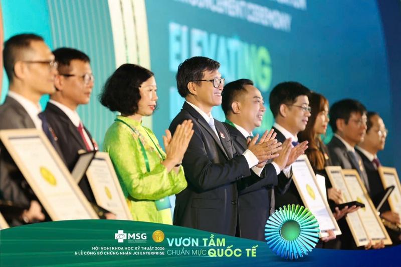Hệ thống bệnh viện chuyên khoa Mắt đầu tiên trên thế giới đạt JCI Enterprise