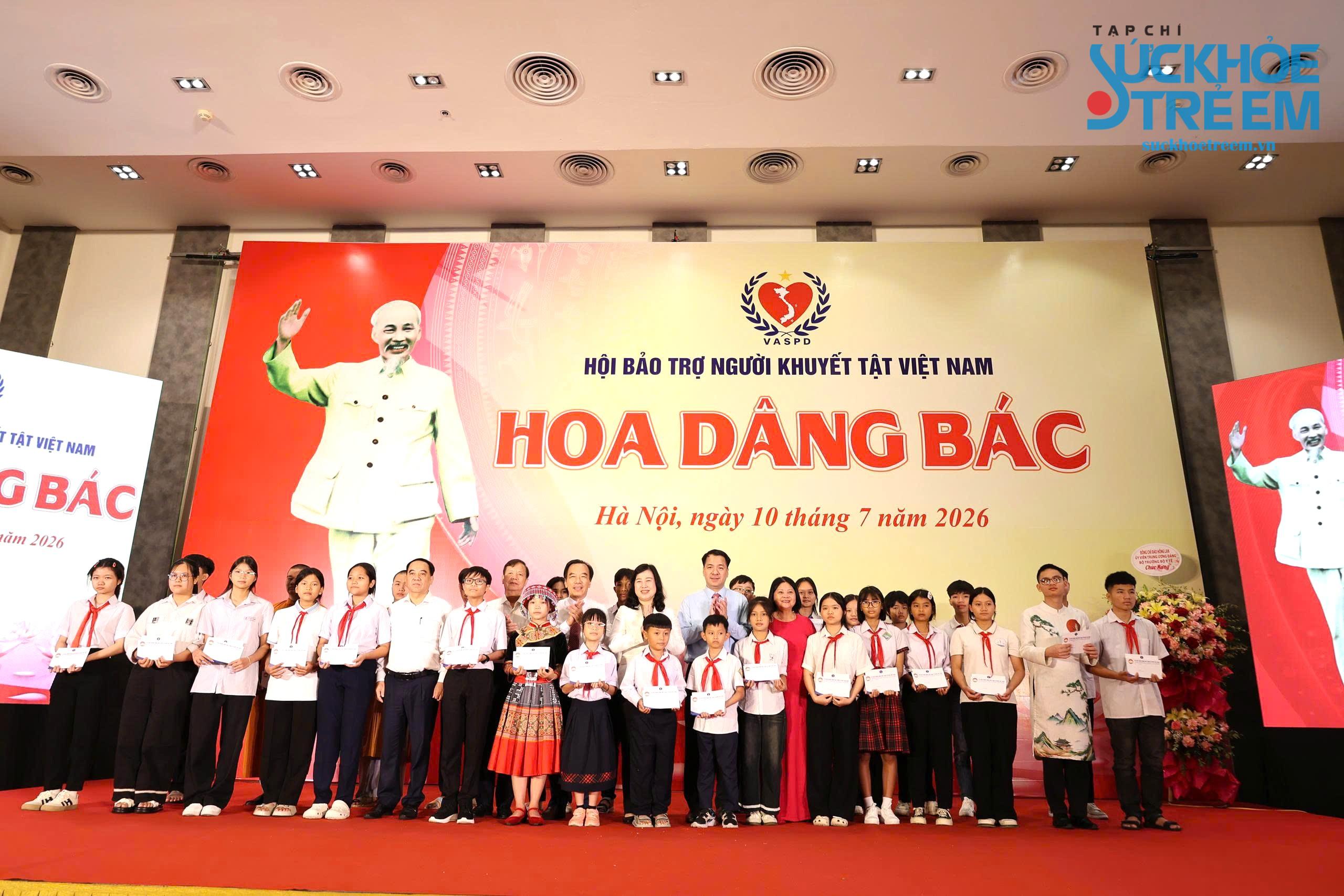 Đổi mới mô hình chăm sóc người khuyết tật theo hướng ưu tiên chăm sóc thay thế tại gia đình và cộng đồng
