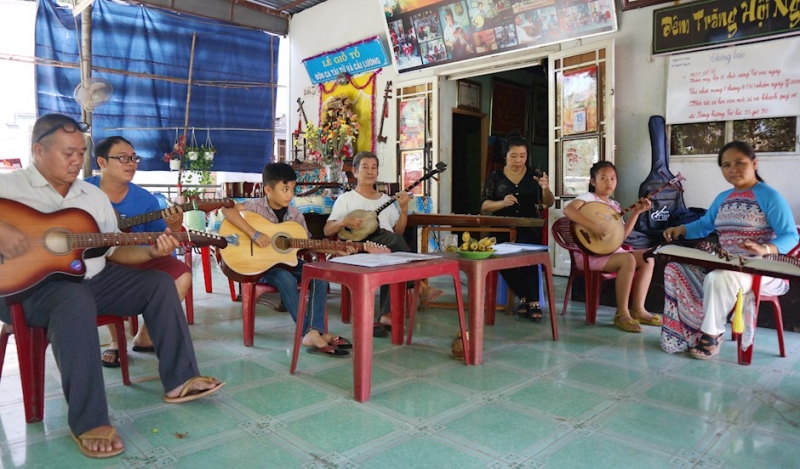 Kỳ 3 VÀO “LÒ” ĐỜN CA TÀI TỬ