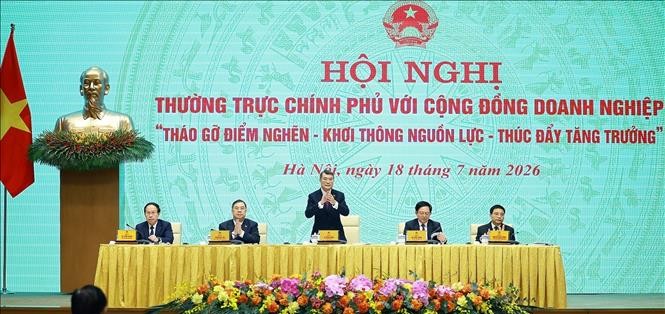 Thủ tướng Lê Minh Hưng Vai trò, trách nhiệm của cộng đồng doanh nghiệp là đặc biệt quan trọng, quyết định phát triển kinh tế - xã hội