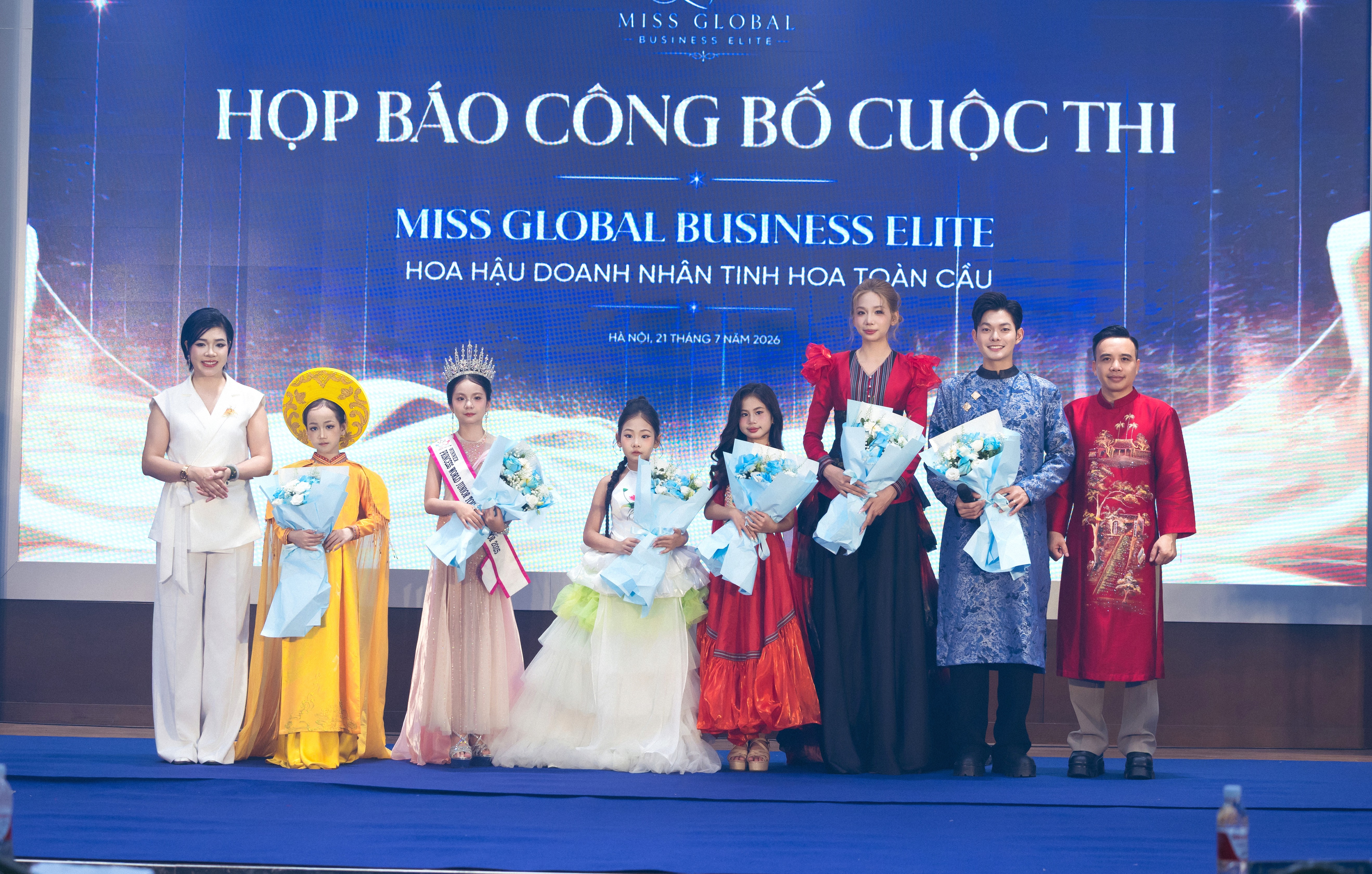 Tôn vinh vẻ đẹp, trí tuệ, bản lĩnh của nữ doanh nhân trong bối cảnh hội nhập quốc tế