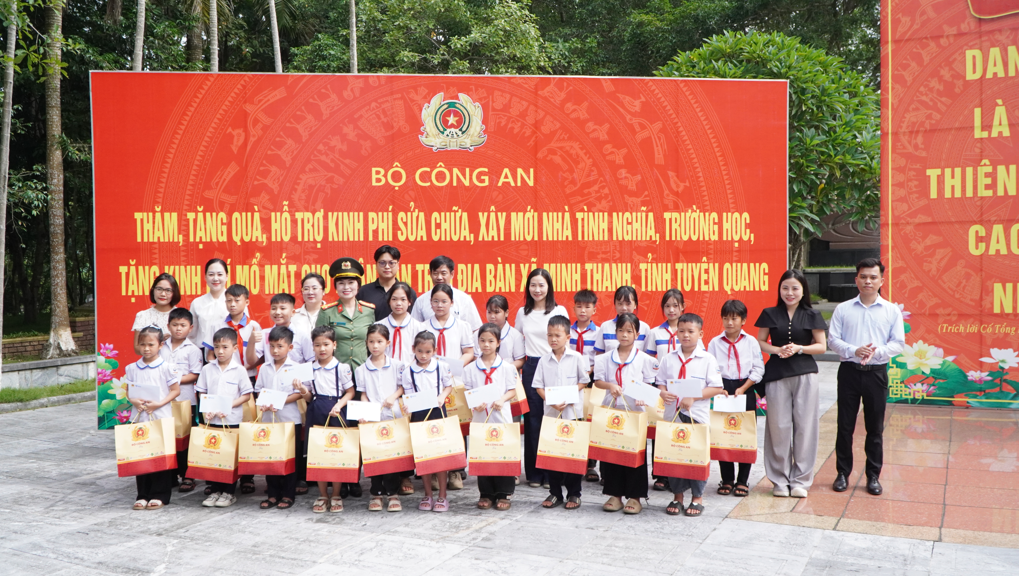 Hành trình tri ân Tháng Bảy DOVA Group chung tay chăm sóc sức khỏe cộng đồng