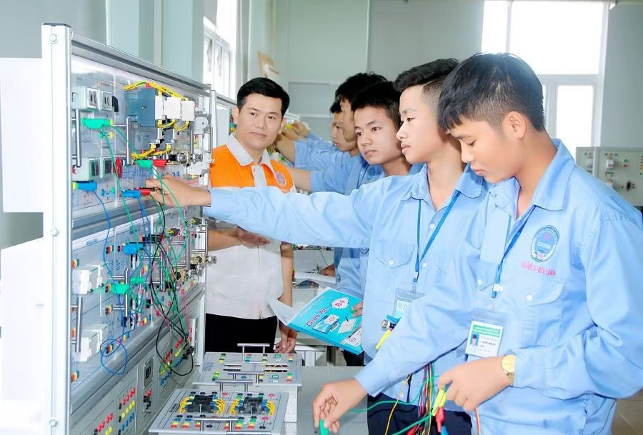 Phát triển giáo dục nghề nghiệp tạo sinh kế bền vững vùng khó Phú Thọ