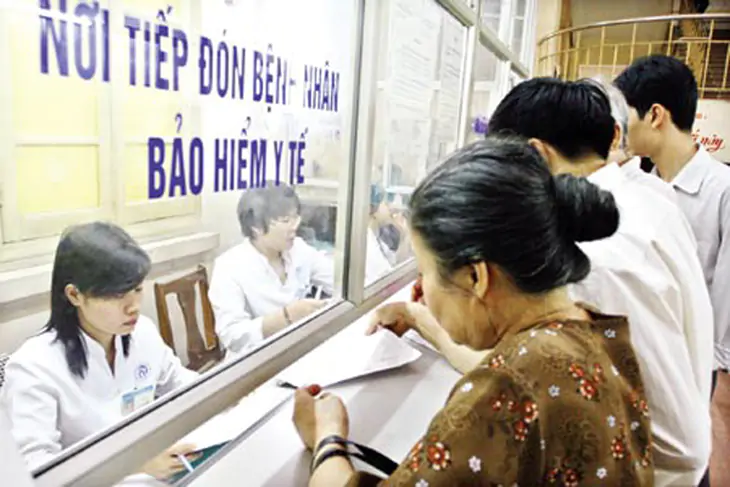 Bộ Y tế Bệnh viện không được thu thêm tiền của người bệnh BHYT nếu không đăng ký khám theo yêu cầu