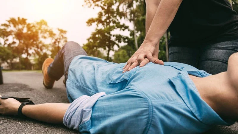 Nam sinh 19 tuổi đột ngột qua đời sau cơn đột quỵ Bác sĩ cảnh báo nguy cơ tiềm ẩn ở người trẻ