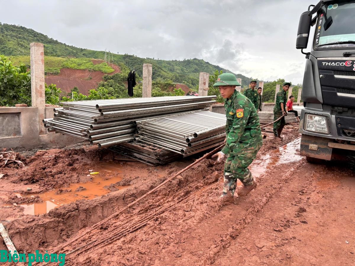 Bài 4 Góp sức dựng trường, vun đắp ước mơ học sinh vùng biên