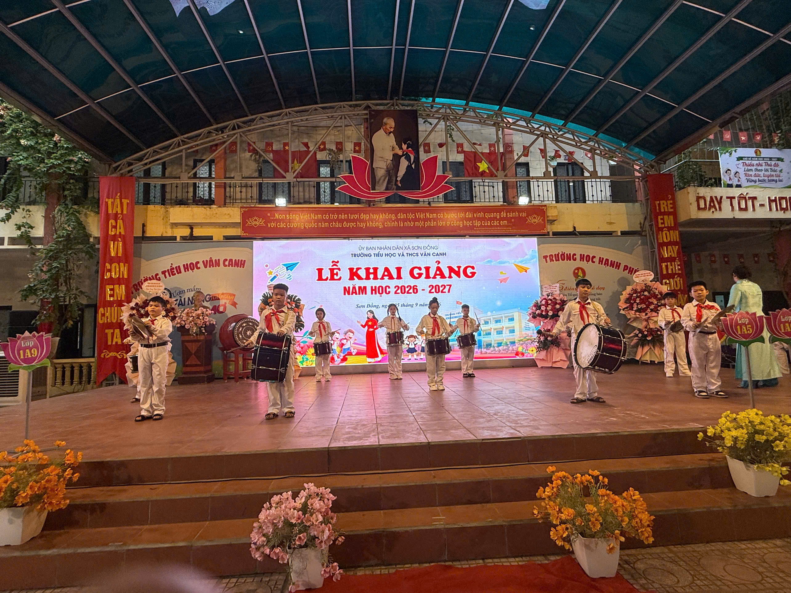 Trường Tiểu học  THCS Vân Canh khai giảng năm học mới Khởi đầu hành trình dưới mái trường liên cấp