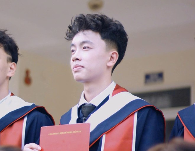 Mồ côi cha mẹ, nam sinh dân tộc Mường đỗ đại học với 9 điểm Toán