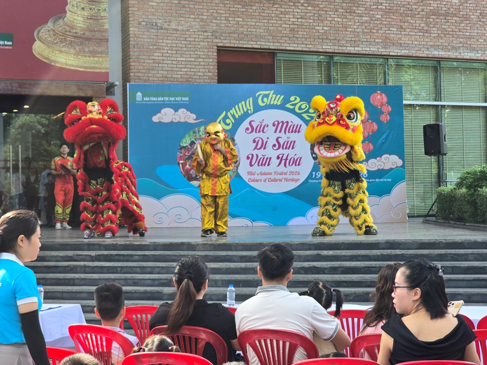 Trung thu lung linh sắc màu di sản