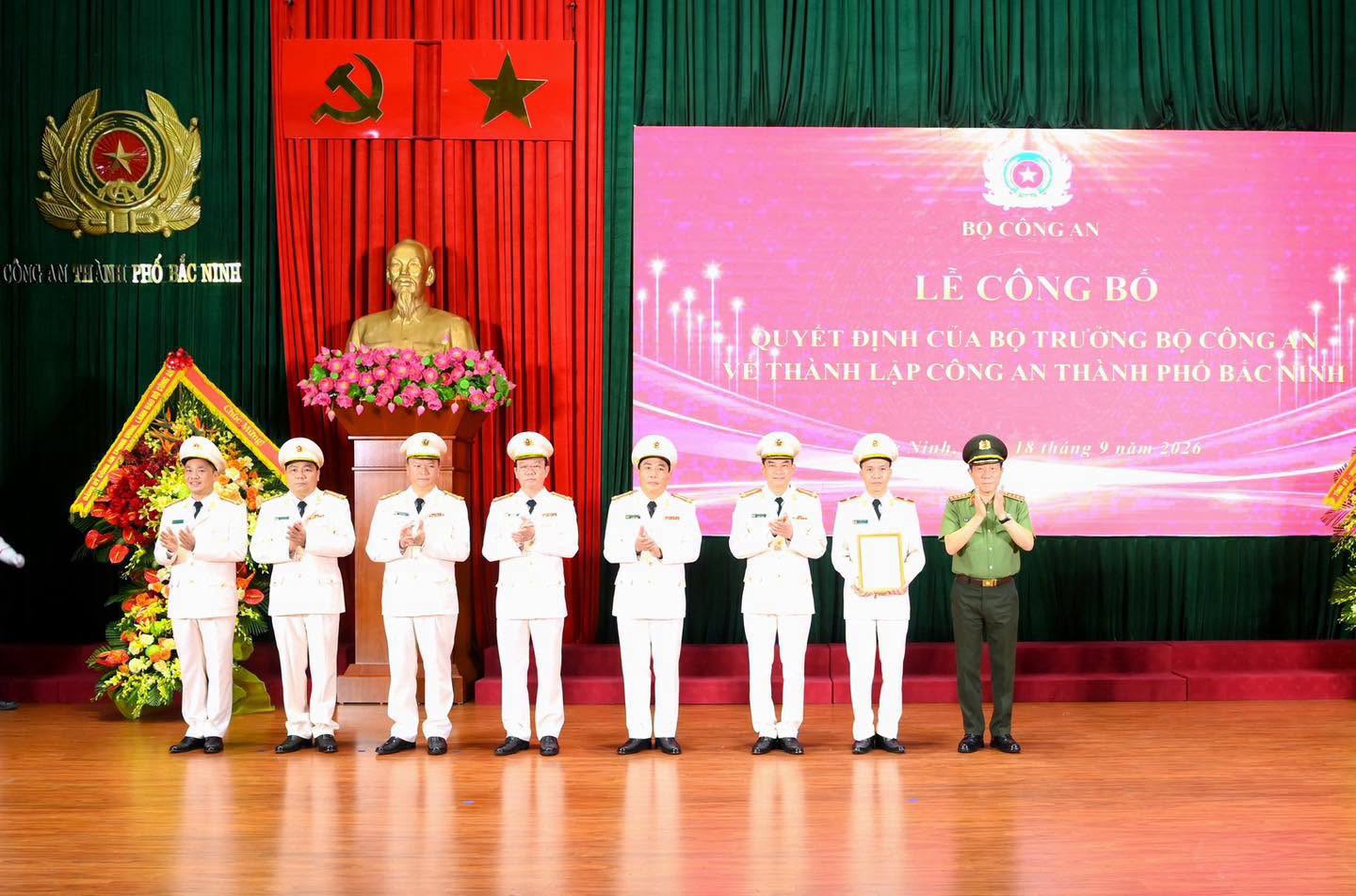 Công bố Quyết định thành lập Công an Thành phố Bắc Ninh