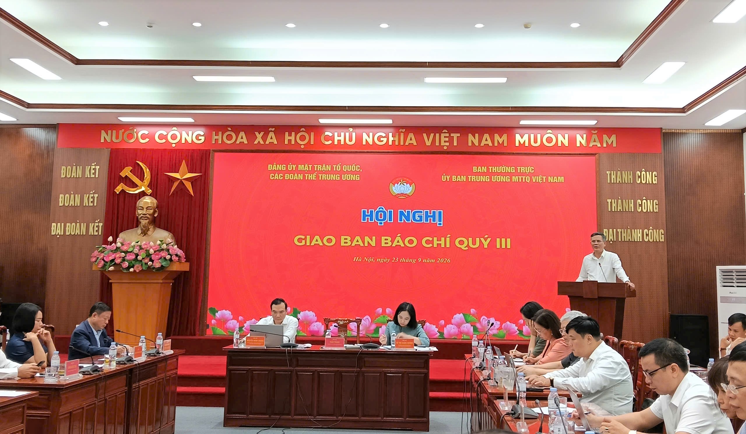 Phát huy vai trò thông tin, bản sắc đại đoàn kết của báo chí trong hệ thống Mặt trận