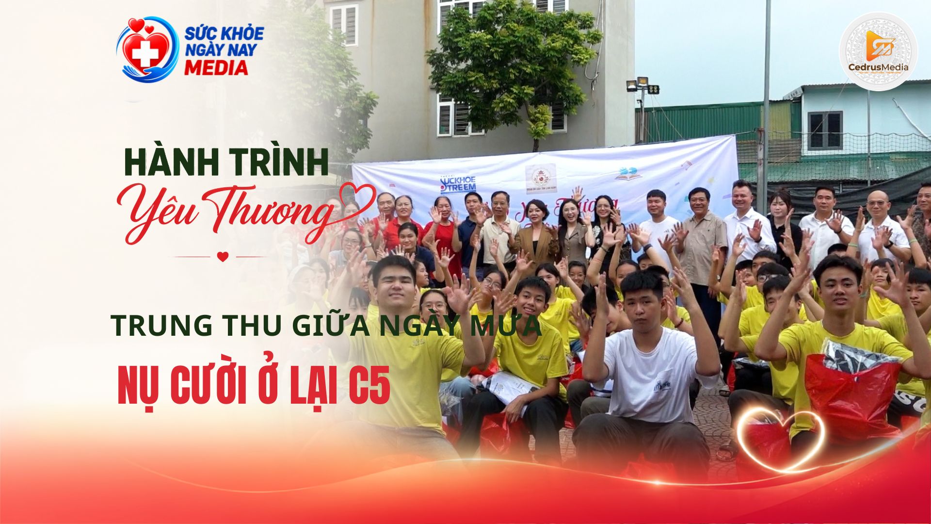 Trung thu giữa ngày mưa, yêu thương ở lại cùng lớp trẻ Điếc C5