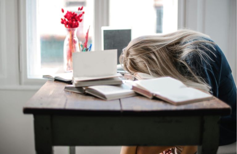 Hội chứng Burnout ở Gen Z Khi áp lực không tạo ra kim cương