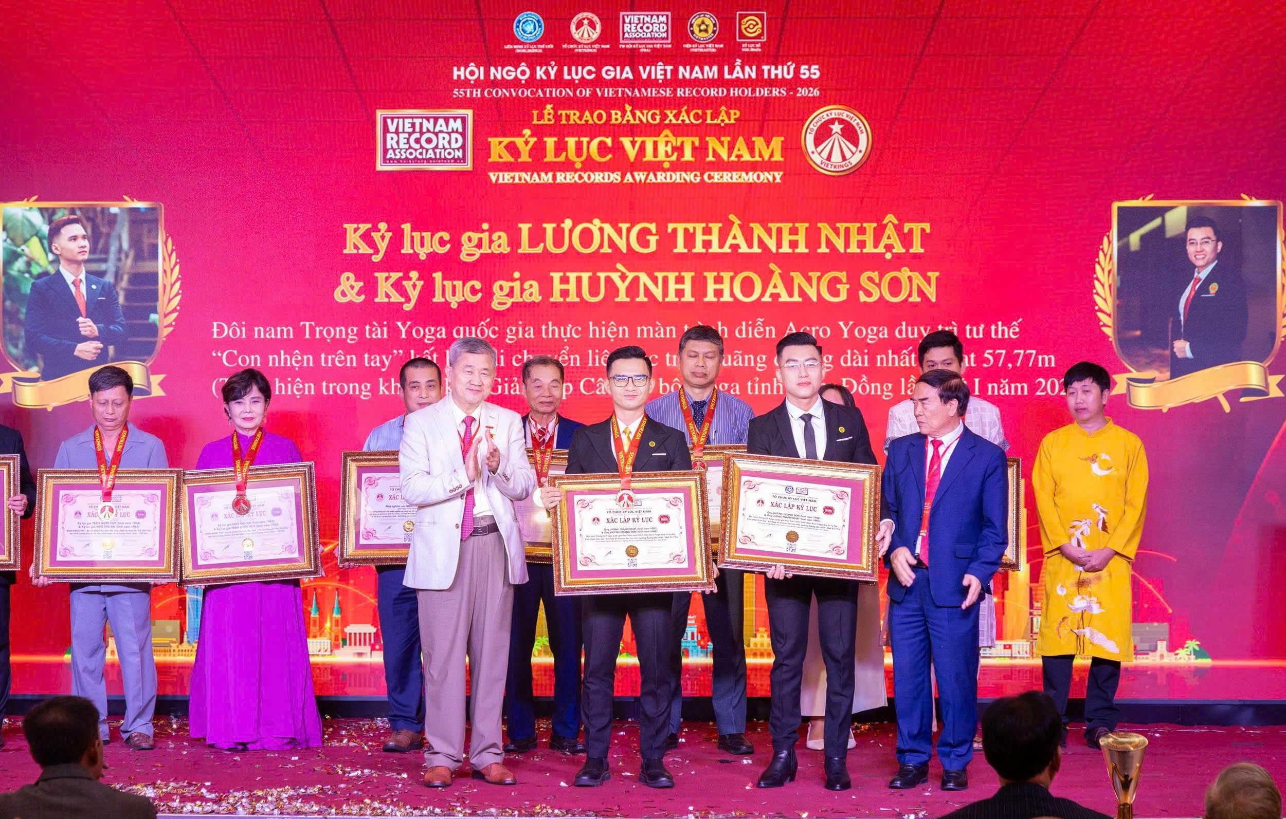 Liên đoàn Yoga tỉnh Lâm Đồng đón nhận 2 Kỷ lục Việt Nam – Dấu ấn tự hào từ Giải Cúp các Câu lạc bộ Yoga lần thứ I năm 2026