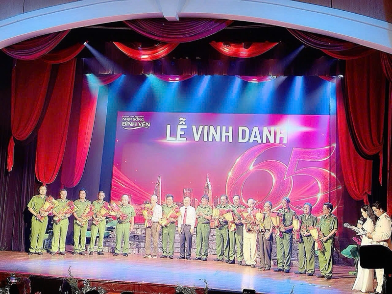 “Nhịp sống bình yên” tri ân những người lính giữ bình yên cho Nhân dân