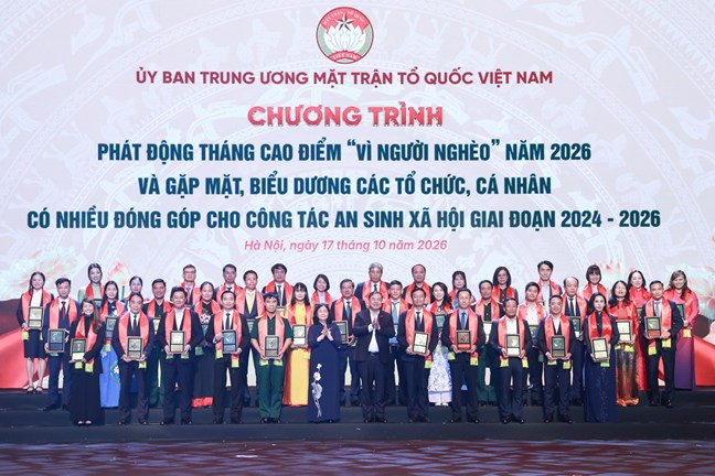 Vinh danh biểu dương cá nhân, tổ chức có nhiều đóng góp công tác an sinh xã hội