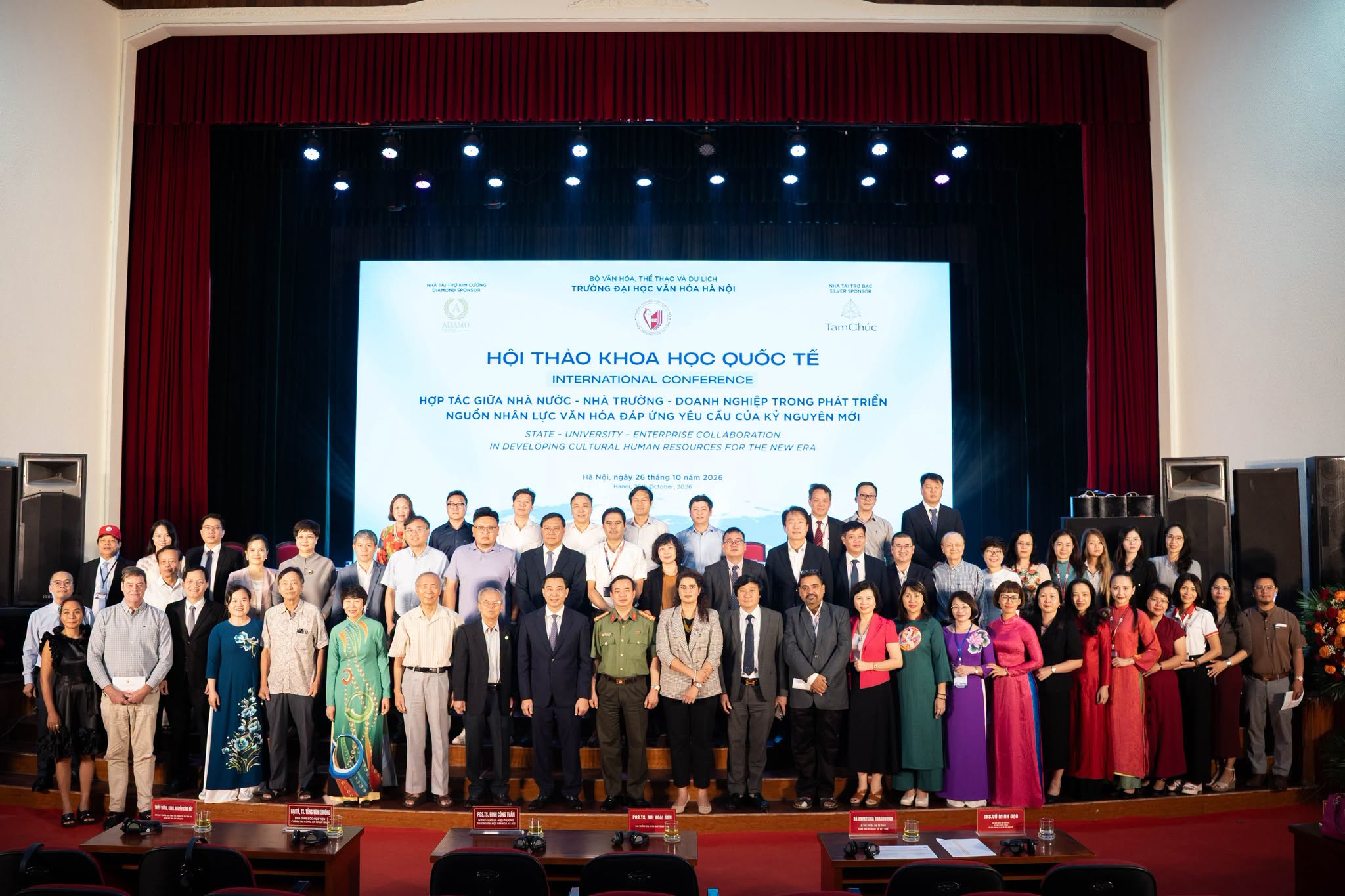 Phát triển công nghiệp văn hóa, nền tảng tinh thần của xã hội, nguồn lực nội sinh và bền vững