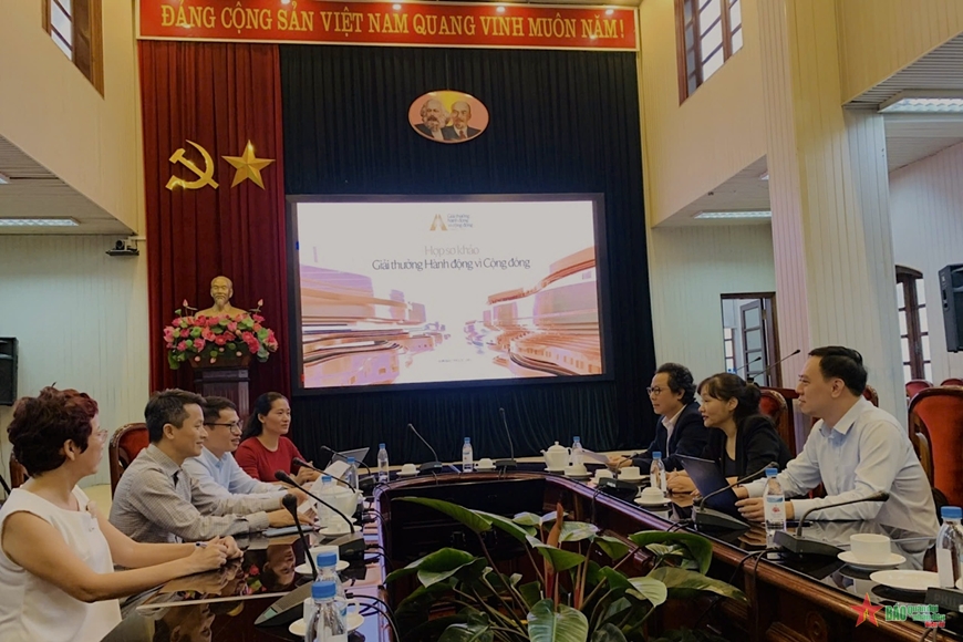 Ban sơ khảo gồm các chuyên gia, nhà báo, nhà hoạt động xã hội có chuyên môn sâu rộng và sức ảnh hưởng trong lĩnh vực chuyên trách.