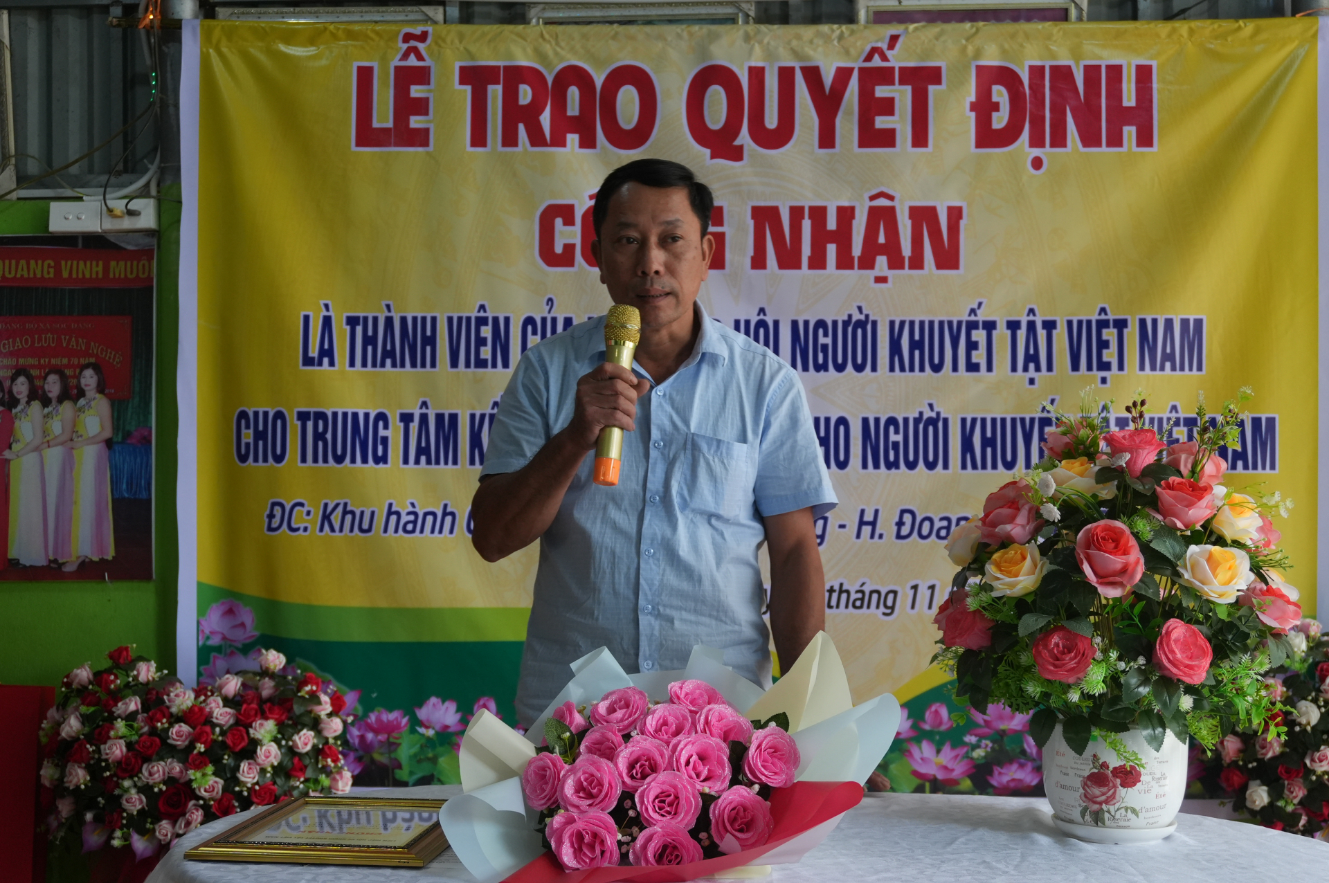 Ông Hoàng Hà - Phó Chủ tịch UBND xã Sóc Đăng bày tỏ, hy vọng trong thời gian tới, trung tâm hoạt động hiệu quả, phát huy công việc làm hoa giấy, hoa thủ công và những hoạt động hỗ trợ người khuyết tật, trẻ em tàn tật, tạo công ăn - việc làm, hỗ trợ và giáo dục để người khuyết tật, các trẻ em tàn tật hòa nhập với cộng đồng được tốt nhất.