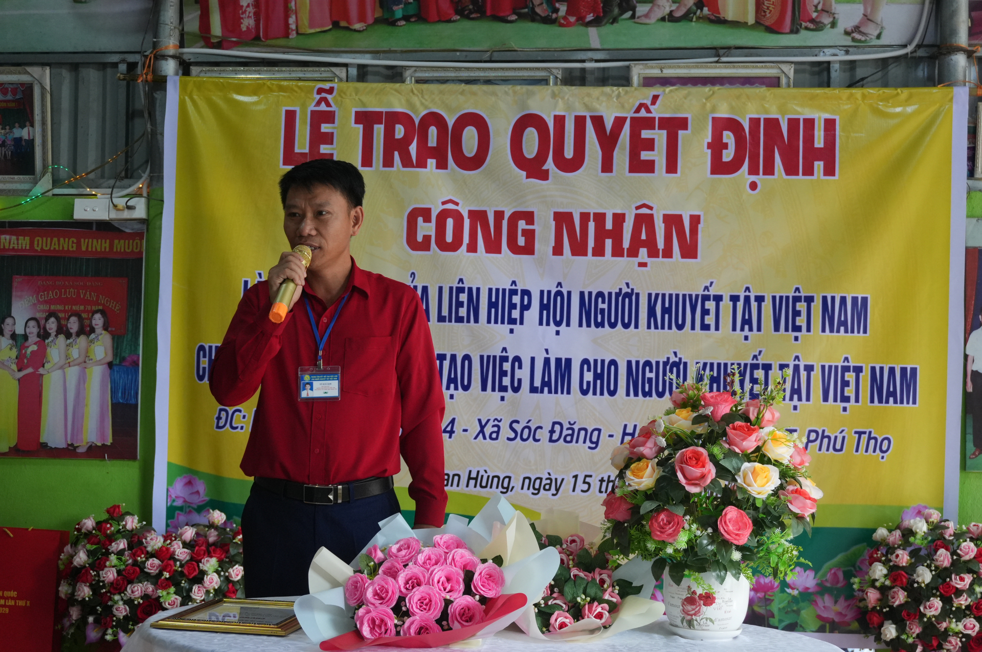 Ông Vũ Hoài Nam - Phó Giám đốc Trung tâm kết nối tạo việc làm cho người khuyết tật Việt Nam - Trưởng đối ngoại việc làm, thay mặt trung tâm, phát biểu bày tỏ cảm ơn và hứa sẽ phát huy thật tốt.