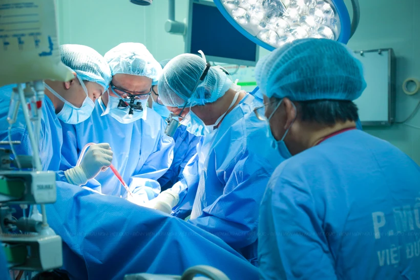 Twenty-one organ transplants successfully performed in one week